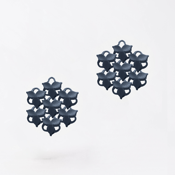 FABNORA Fabnora Blossom Ohrring-Anhänger Mini Midnight Blue FB8PE-03MD in Ravensburg